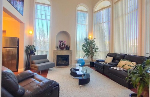 West Kelowna Estates House | Green Leaf B&B