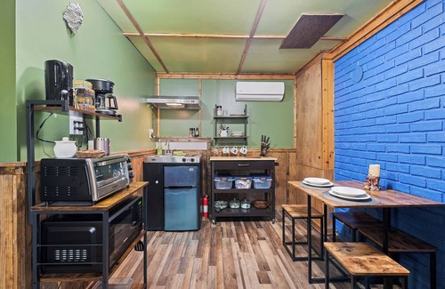 Clyde House | Green Man Grove: Forested Mountain Haven w/hot tub