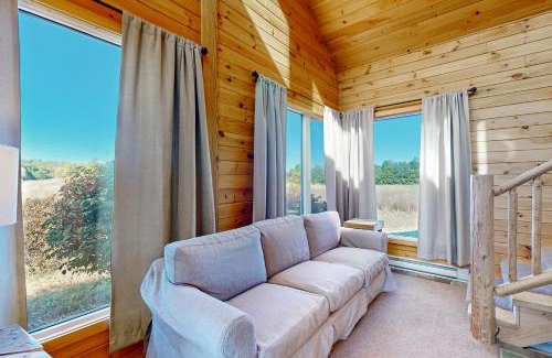 Maple City House | Green Pastures