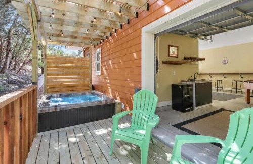 Canyon Lake House | Green Roof Cottage