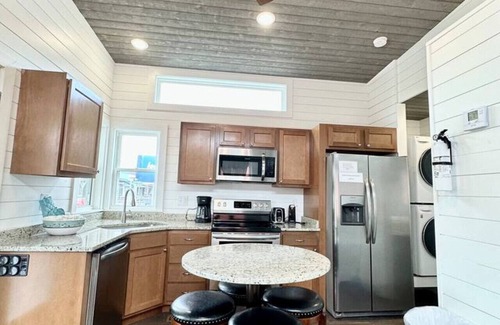 Nancy Boat Rental | Green Tiny- Lee’s Ford Marina