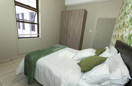 Greater Johannesburg Metropolitan Area Apartment | GreenGrow Apt. with view