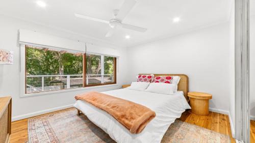 Pearl Beach House | Greenpoint- 200m To Beach, pet friendly