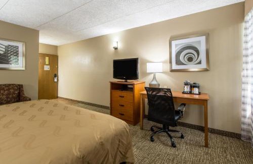 Wickliffe Hotel | GreenRidge Hotel