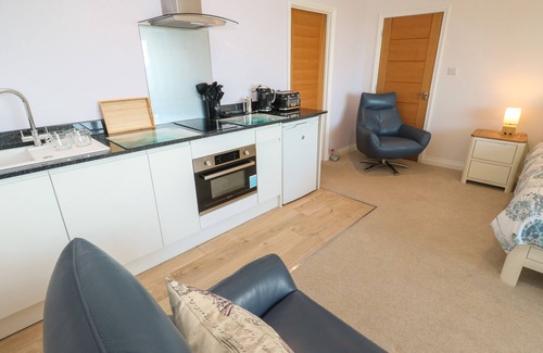 Praa Sands Cottage | GREENSIDE STUDIO, romantic, country holiday cottage in Praa Sands