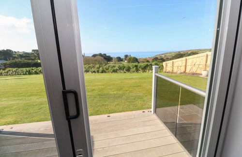 Praa Sands Cottage | GREENSIDE STUDIO, romantic, country holiday cottage in Praa Sands