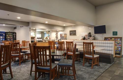 Northeast Heights Hotel | GreenTree Inn Albuquerque North I-25