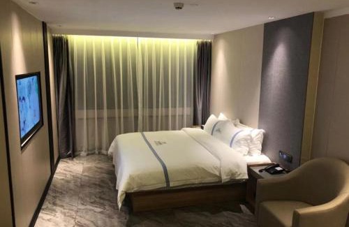 Buji Hotel | GreenTree Inn Shenzhen Buji Changlong Subway Station