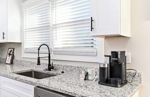 Greenville House | Greenville Gateway: Urban Retreat for All