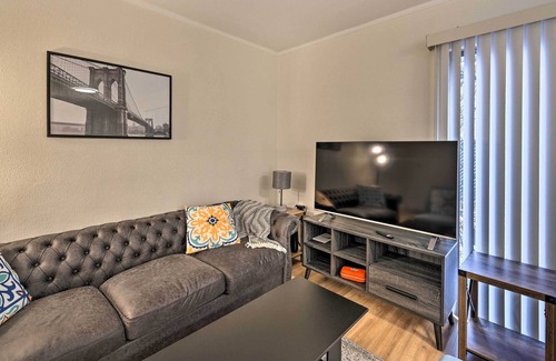 Wade Hampton House | Greenville Townhome w/ Washer & Dryer