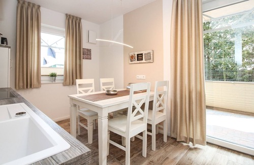 Greetsiel Apartment | Greetsiel - Spacious apartment on the ground floor