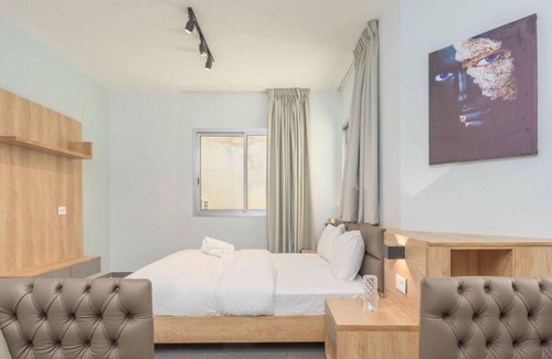 Duhur ash Shuwayr Apartment | Grey 105: Modern 2-Bedroom Apartment in Awkar