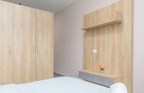 Duhur ash Shuwayr Apartment | Grey 304 1-Bedroom Apartment in Awkar