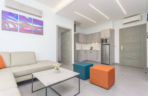 Mar Mikhael Hotel | Grey - Elegant Apartments in Awkar