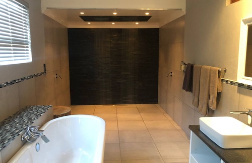 Newcastle Cabin | Grey Goose Game Lodge