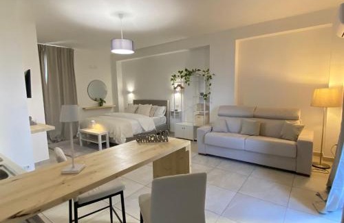 Santa Maria la Carita House | Grey Haven Apartments and Suites