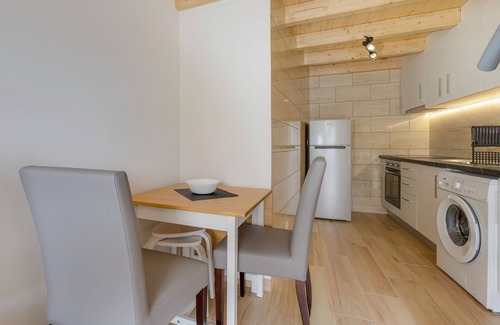 Almadena House | Grey house almadena