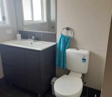 Nowra Apartment | Grey Pebbles