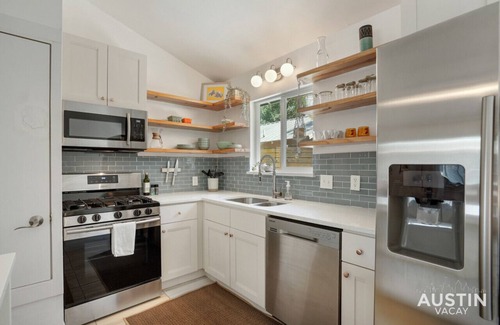 North University Apartment | Griffith St #1 xxxxx