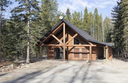 Valemount House | Grizzly Den