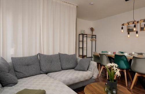 Rohrbach Apartment | Große, gemütliche 4-Zimmer-Ferienwohnung mit guter Verkehrsanbindung im Süden von Heidelberg