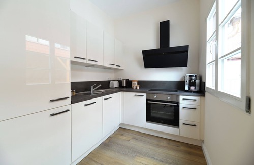 Heppenheim Apartment | Großes Appartement mit Sonnigem Balkon Blick in den Innenhof