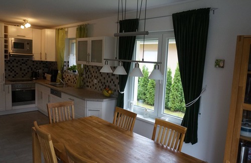 Wesenberg House | Großes und Familienfreundliches Ferienhaus mit Garten, Terrasse und Sauna