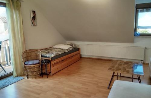 Landshut Apartment | Großzügige Drei-Zimmer-Wohnung mit Parkplatz