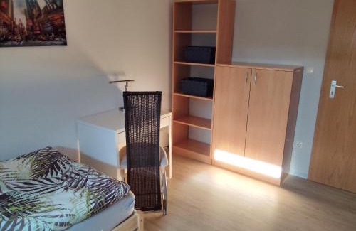Landshut Apartment | Großzügige Drei-Zimmer-Wohnung mit Parkplatz
