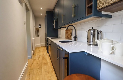 Royal Tunbridge Wells Cottage | GROSVENOR ABODE, pet friendly in Royal Tunbridge Wells