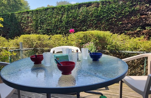 Merville-Franceville-Plage Apartment | Ground Floor Apartment with Terrace, Near Shops, Sleeps 4