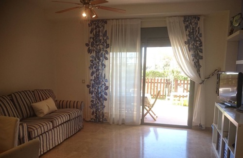 Chipiona Apartment | Ground floor, 1st line beach, own garden, garage, paddle tennis courts, swimming pools.