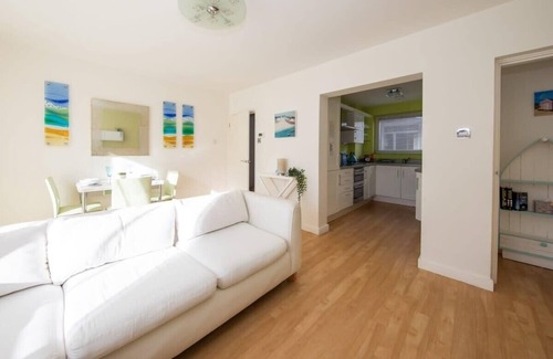 East Wittering Apartment | Ground Floor Apartment Nr Beach & Village