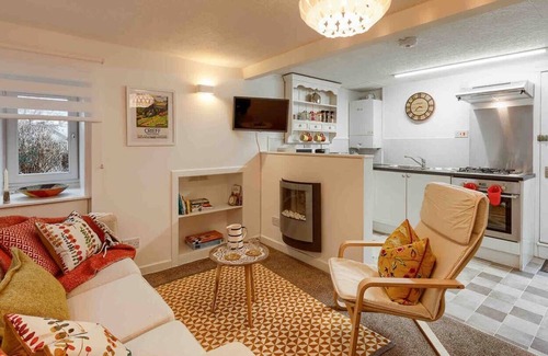 Crieff Apartment | Ground floor apartment w/large enclosed garden