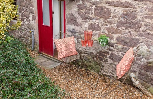Crieff Apartment | Ground floor apartment w/large enclosed garden