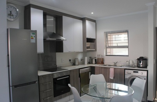 Greater Johannesburg Metropolitan Area Condo | Ground floor modern unit with private garden, in the heart of Fourways