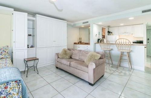 Sawgrass Condo | Ground Floor Convenient Gated condo at Beach Sawgrass - Pet Friendly!