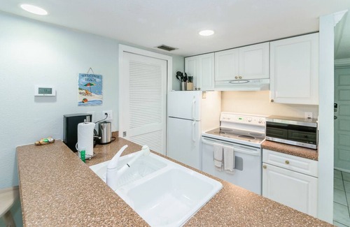 Sawgrass Condo | Ground Floor Convenient Gated condo at Beach Sawgrass - Pet Friendly!