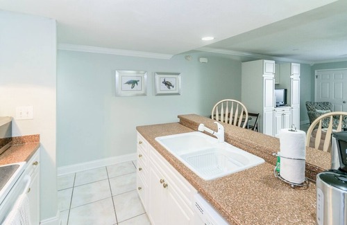 Sawgrass Condo | Ground Floor Convenient Gated condo at Beach Sawgrass - Pet Friendly!