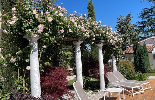 San Donato House | Ground floor villa apartment with garden and pool, 1 km from the city