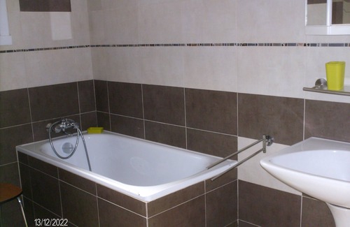 Saint-Romain-en-Viennois Apartment | Ground floor of a villa
