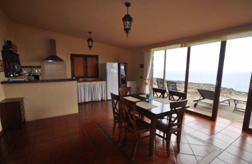 Valverde House | Ground house with spectacular sea views and tranquility