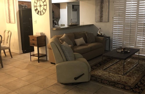 Central Scottsdale Condo | Ground level 2 bedroom condo in quiet neighborhood