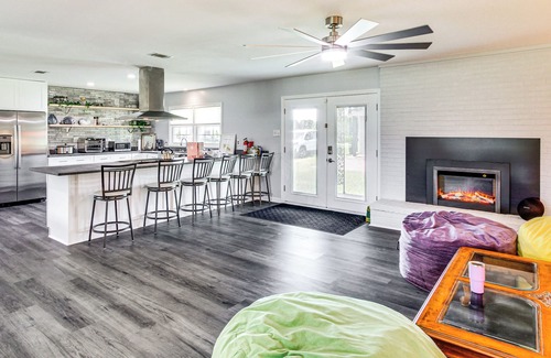 Albany House | Group-Friendly Home w/Game Room in Albany!