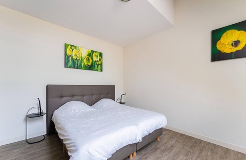 Montfoort House | Group home The Old Farmhouse with terrace in Montfoort