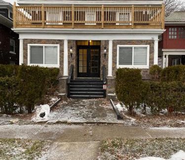 Downtown Niagara Falls House | Group HQ, 9BR Near Falls, Casino & Attractions