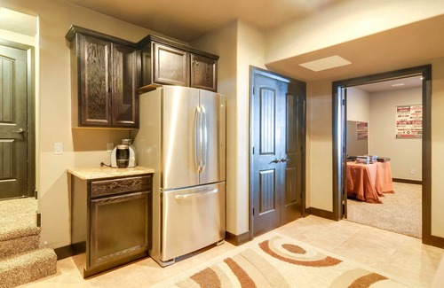 Brian Head Cottage | Group Ski Getaway Near the Base of Chairlift 8!