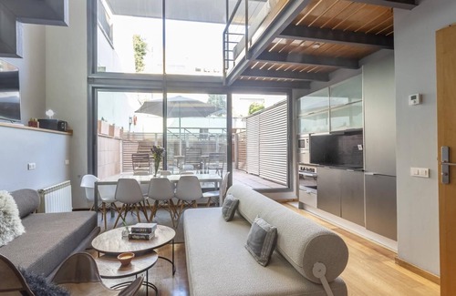 la Vila de Gracia Apartment | Groups in Gracia 3 rooms 10 pax with Free WiFi Pool and Terrace