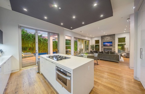 Beverly Grove House | Grove Villa D! 5bdr/Best Location/Pool