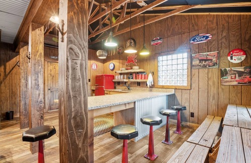 Kerrville House | Guadalupe Bluff Bunk House 5 Bedroom Home by RedAwning